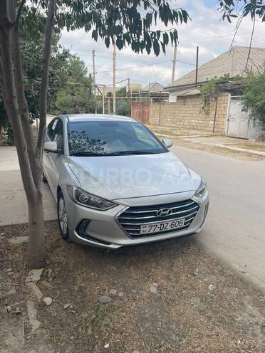 Hyundai Elantra 2017, 170,066 km - 2.0 л - Salyan