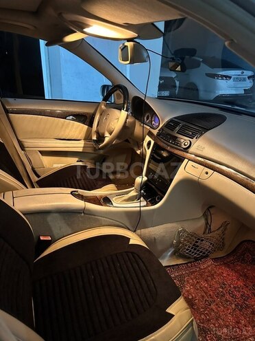 Mercedes E 240 2004, 297,000 km - 2.6 l - Bakı