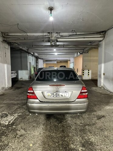 Mercedes E 240 2004, 297,000 km - 2.6 l - Bakı