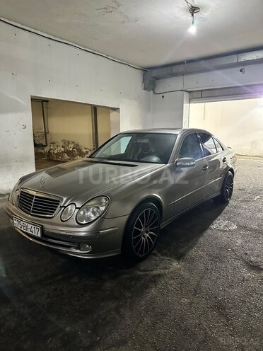 Mercedes E 240 2004, 297,000 km - 2.6 l - Bakı