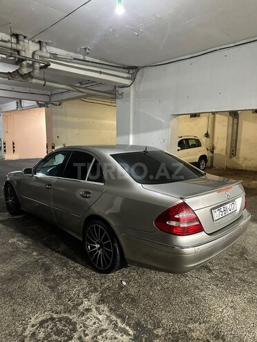 Mercedes E 240 2004, 297,000 km - 2.6 l - Bakı