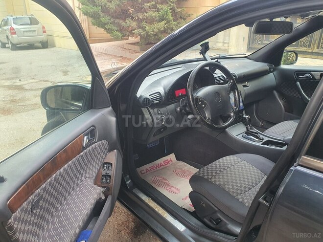 Mercedes C 240 2001, 389,500 km - 2.6 l - Bakı