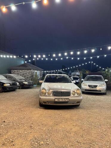 Mercedes E 280 1996, 450,000 km - 2.8 l - Xaçmaz