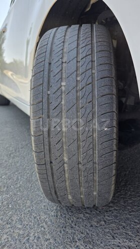 Kia Carens 2015, 181,000 km - 2.0 l - Neftçala