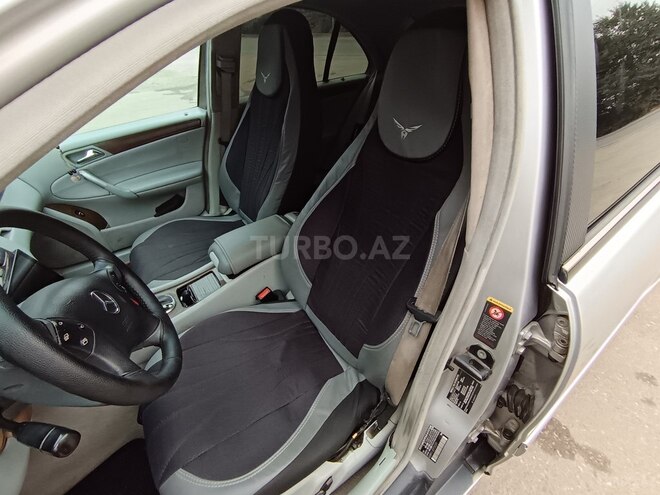 Mercedes C 240 2002, 350,000 km - 2.6 l - Quba
