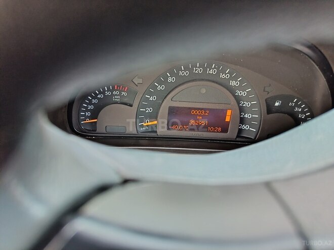 Mercedes C 240 2002, 350,000 km - 2.6 l - Quba