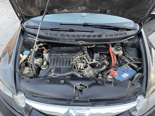 Honda Civic 2008, 410,000 km - 1.3 л - Sumqayıt