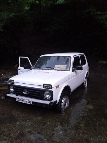 LADA (VAZ) Niva 2003, 200,000 km - 1.7 l - Astara