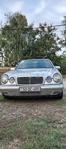 Mercedes E 200 1996, 322,455 km - 2.0 л - Bərdə