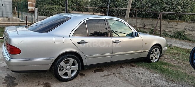 Mercedes E 200 1996, 322,455 km - 2.0 л - Bərdə