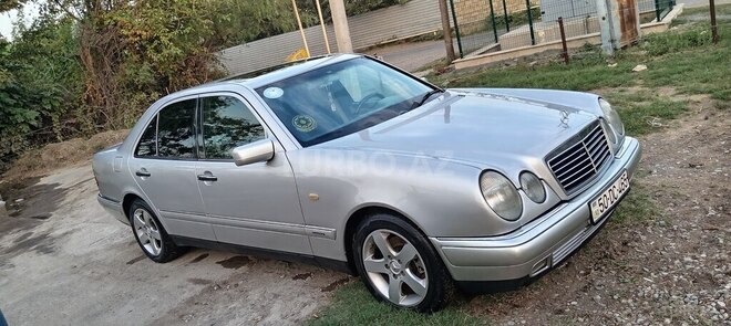 Mercedes E 200 1996, 322,455 km - 2.0 л - Bərdə