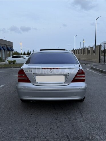 Mercedes C 240 2001, 299,630 km - 2.6 л - Sumqayıt