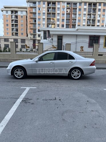 Mercedes C 240 2001, 299,630 km - 2.6 л - Sumqayıt