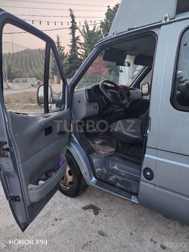 Ford Transit 1999, 422,500 km - 2.5 l - Füzuli