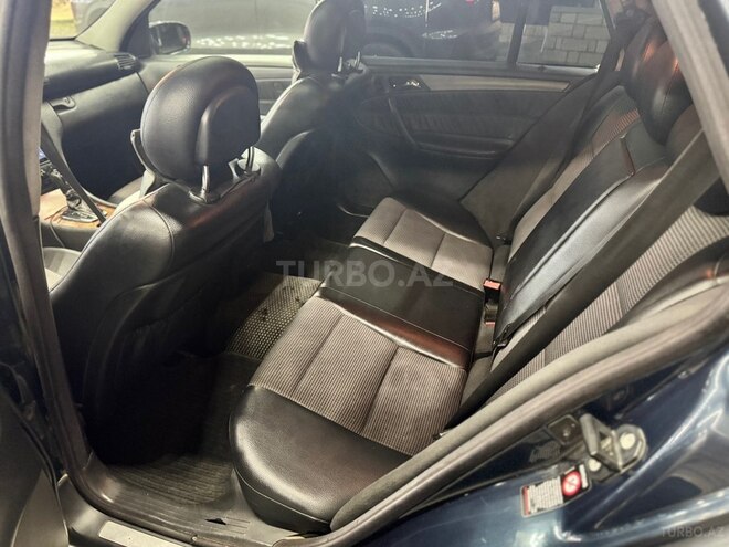 Mercedes C 200 2002, 250,000 km - 2.2 l - Bakı