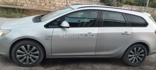 Opel Astra 2011, 334,000 km - 1.4 l - Bakı
