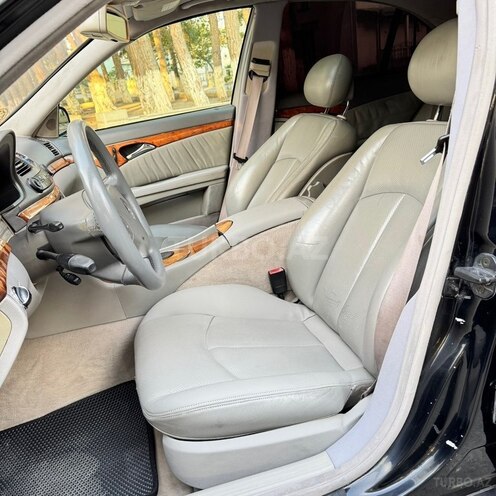 Mercedes E 320 2002, 320,000 km - 3.2 l - Bakı