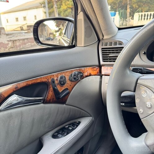 Mercedes E 320 2002, 320,000 km - 3.2 l - Bakı