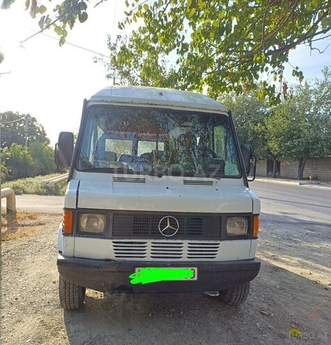 Mercedes 208 D 1994, 400,000 km - 2.3 l - Mingəçevir