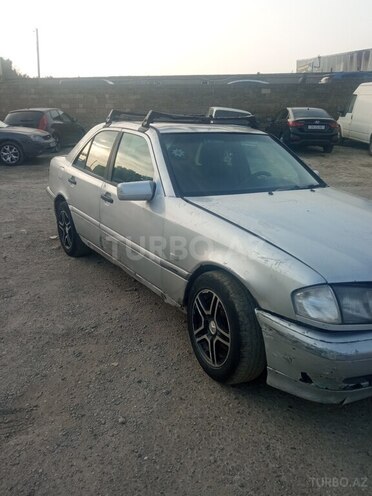 Mercedes C 200 1997, 300,000 km - 2.2 л - Bakı