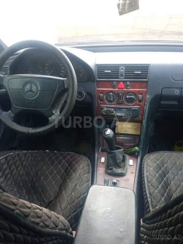 Mercedes C 200 1997, 300,000 km - 2.2 л - Bakı