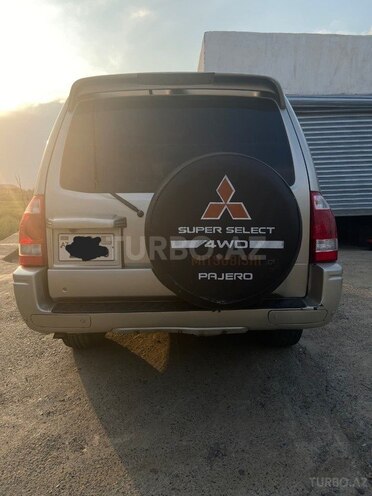 Mitsubishi Pajero 2003, 325,000 km - 2.8 l - Bakı