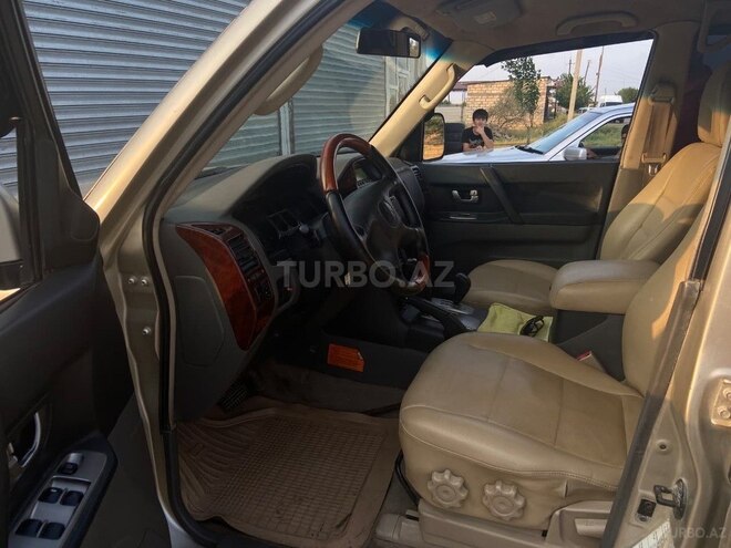 Mitsubishi Pajero 2003, 325,000 km - 2.8 l - Bakı