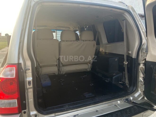 Mitsubishi Pajero 2003, 325,000 km - 2.8 l - Bakı