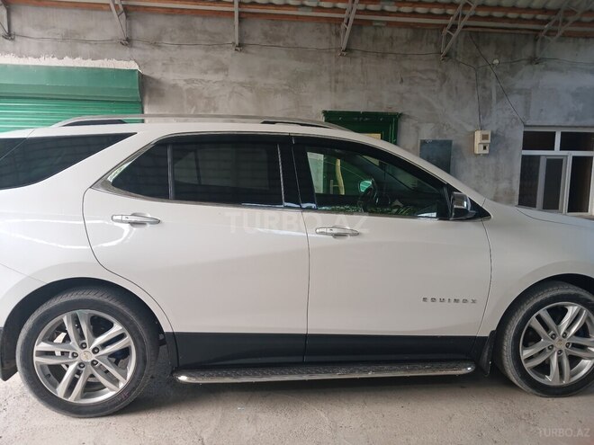 Chevrolet Equinox 2018, 187,000 km - 2.0 л - Yevlax