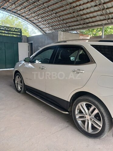 Chevrolet Equinox 2018, 187,000 km - 2.0 л - Yevlax