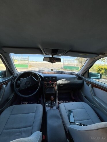 Mercedes C 280 1997, 399,568 km - 2.8 л - Ucar