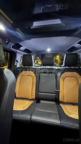 Land Rover Defender 2023, 40,000 km - 3.0 l - Bakı