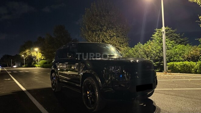 Land Rover Defender 2023, 40,000 km - 3.0 l - Bakı