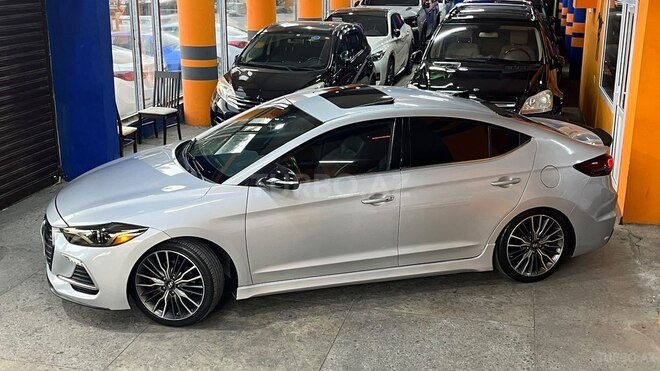 Hyundai Elantra 2018, 132,800 km - 1.6 l - Sumqayıt