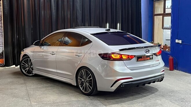 Hyundai Elantra 2018, 132,800 km - 1.6 l - Sumqayıt