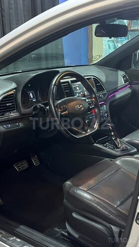 Hyundai Elantra 2018, 132,800 km - 1.6 l - Sumqayıt