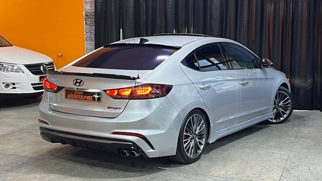Hyundai Elantra 2018, 132,800 km - 1.6 l - Sumqayıt