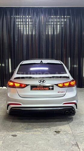 Hyundai Elantra 2018, 132,800 km - 1.6 l - Sumqayıt