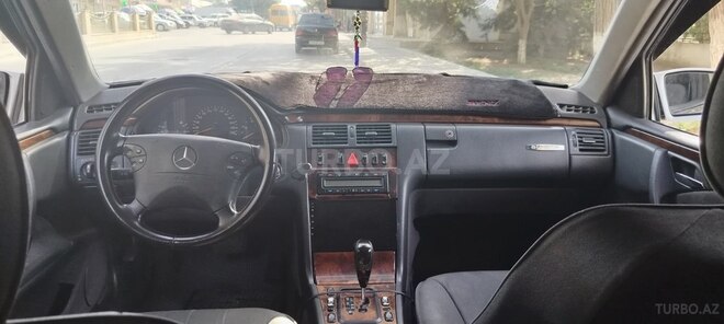 Mercedes E 220 1999, 445,000 km - 2.2 l - Şirvan