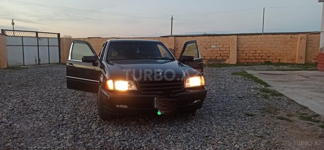 Mercedes C 220 1995, 360,000 km - 2.2 л - Bakı