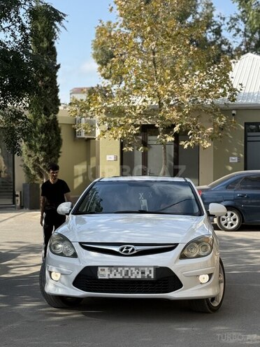 Hyundai i30 2009, 328,000 km - 2.0 l - Bakı
