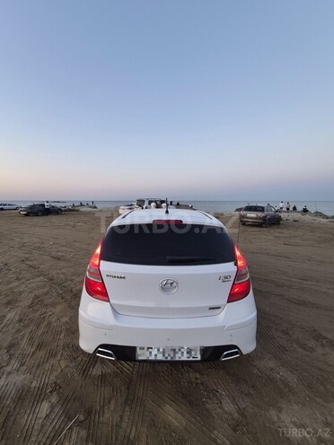 Hyundai i30 2009, 328,000 km - 2.0 l - Bakı