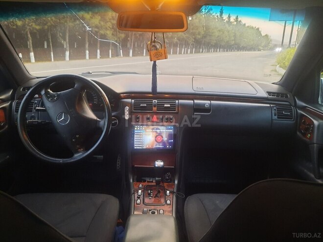 Mercedes E 220 1999, 370,000 km - 2.2 l - Ağstafa