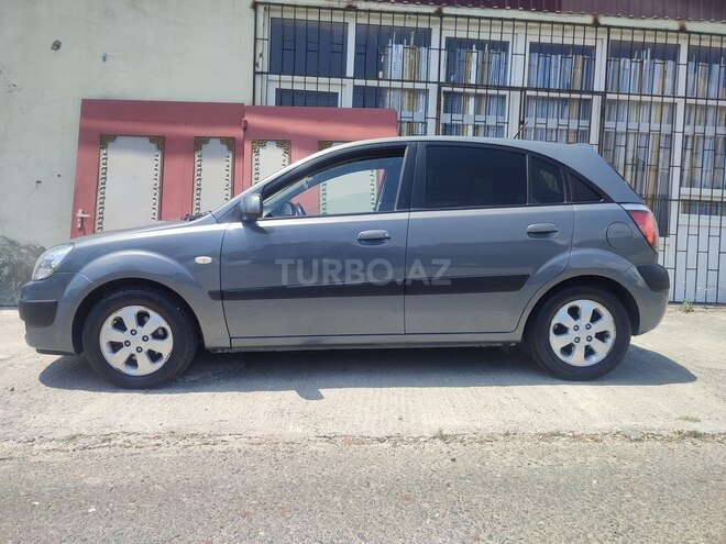 Kia Rio 2007, 225,000 km - 1.4 l - Şəki