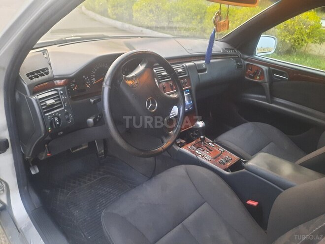 Mercedes E 220 1999, 370,000 km - 2.2 l - Ağstafa