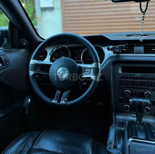 Ford Mustang 2009, 213,000 km - 4.0 л - Bakı