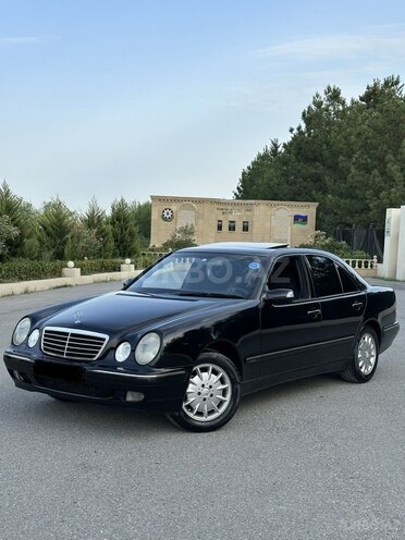 Mercedes E 270 2001, 285,000 km - 2.7 l - Yevlax