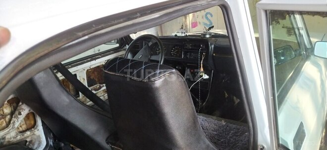 LADA (VAZ) 2107 2004, 132,000 km - 1.6 л - Ucar