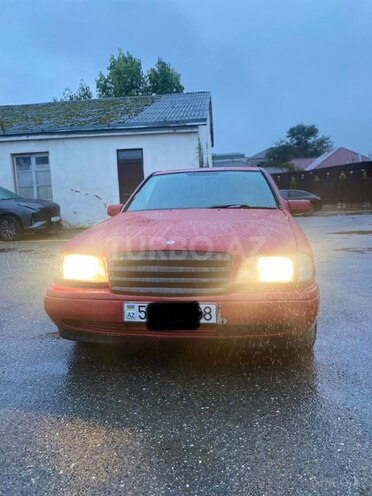 Mercedes C 180 1994, 496,161 km - 1.8 l - Quba