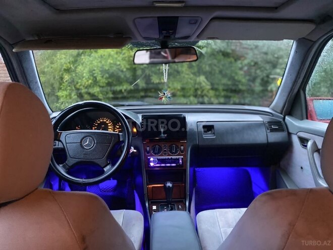 Mercedes C 180 1994, 496,161 km - 1.8 l - Quba